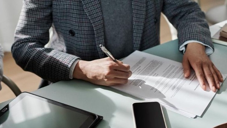 Sopimuksen allekirjoitus